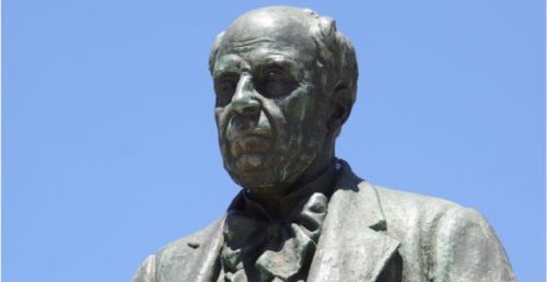 Busto de bronze de Manuel Augusto Mendes Papança