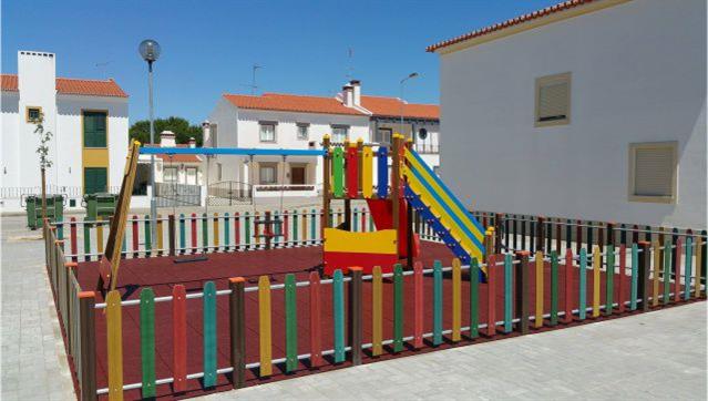 Parque infantil da Urb. João Paulo II