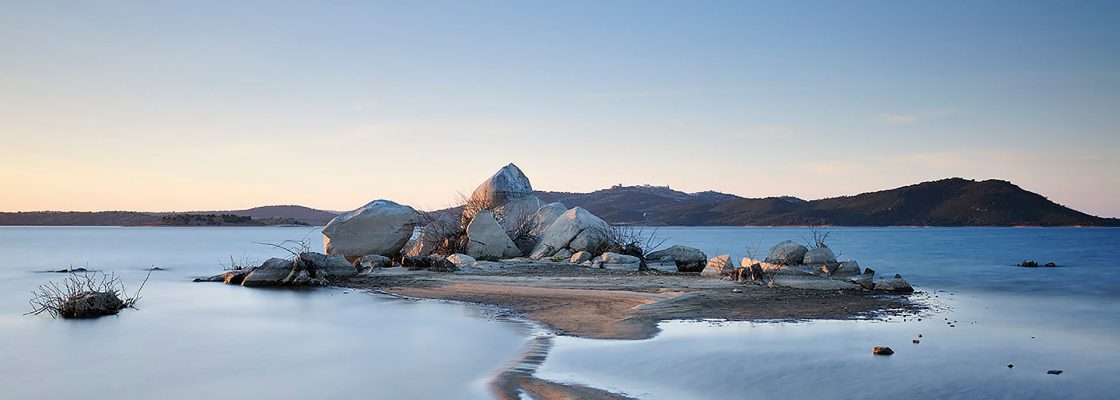 lago_alqueva_pedras