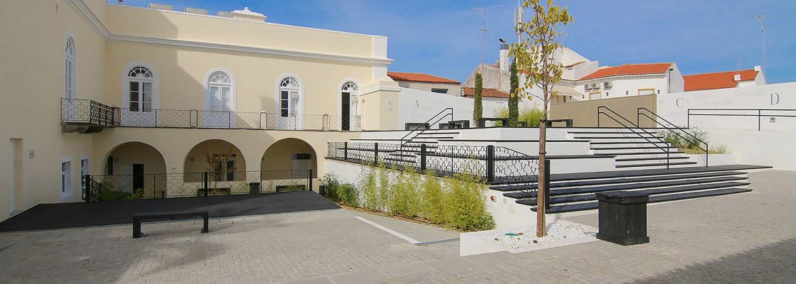 biblioteca-patio