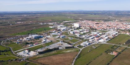 Alienação por hasta pública dos lotes 9 e 10 do loteamento “1.ª fase de expansão da Zona Industrial”, em Reguengos de Monsaraz