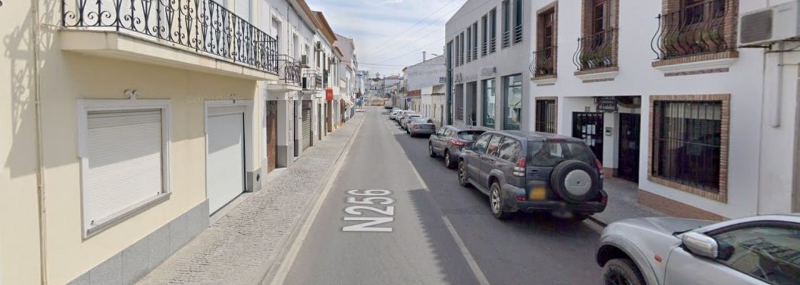 Cortes e condicionamento de trânsito na rua 1.º de Maio, Reguengos de Monsaraz, de 24 a 26 de a...