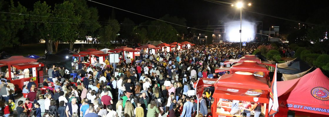 Nininho Vaz Maia, Quim Barreiros, Bispo e Tiago Bettencourt nas Festas de Santo António em Regue...
