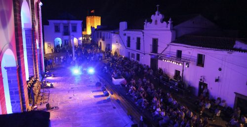 Cante alentejano em festa na vila medieval de Monsaraz