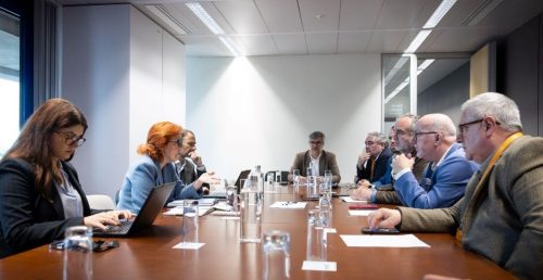 Municípios do Lago Alqueva rejeitam projeto fotovoltaico flutuante e alertam para impacto no turismo