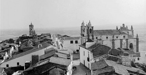 Monsaraz volta ao centro da antropologia com a apresentação do livro “Ricos e Pobres no Alentejo”, de José Cutileiro